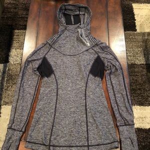 Lululemon pull-over size 6